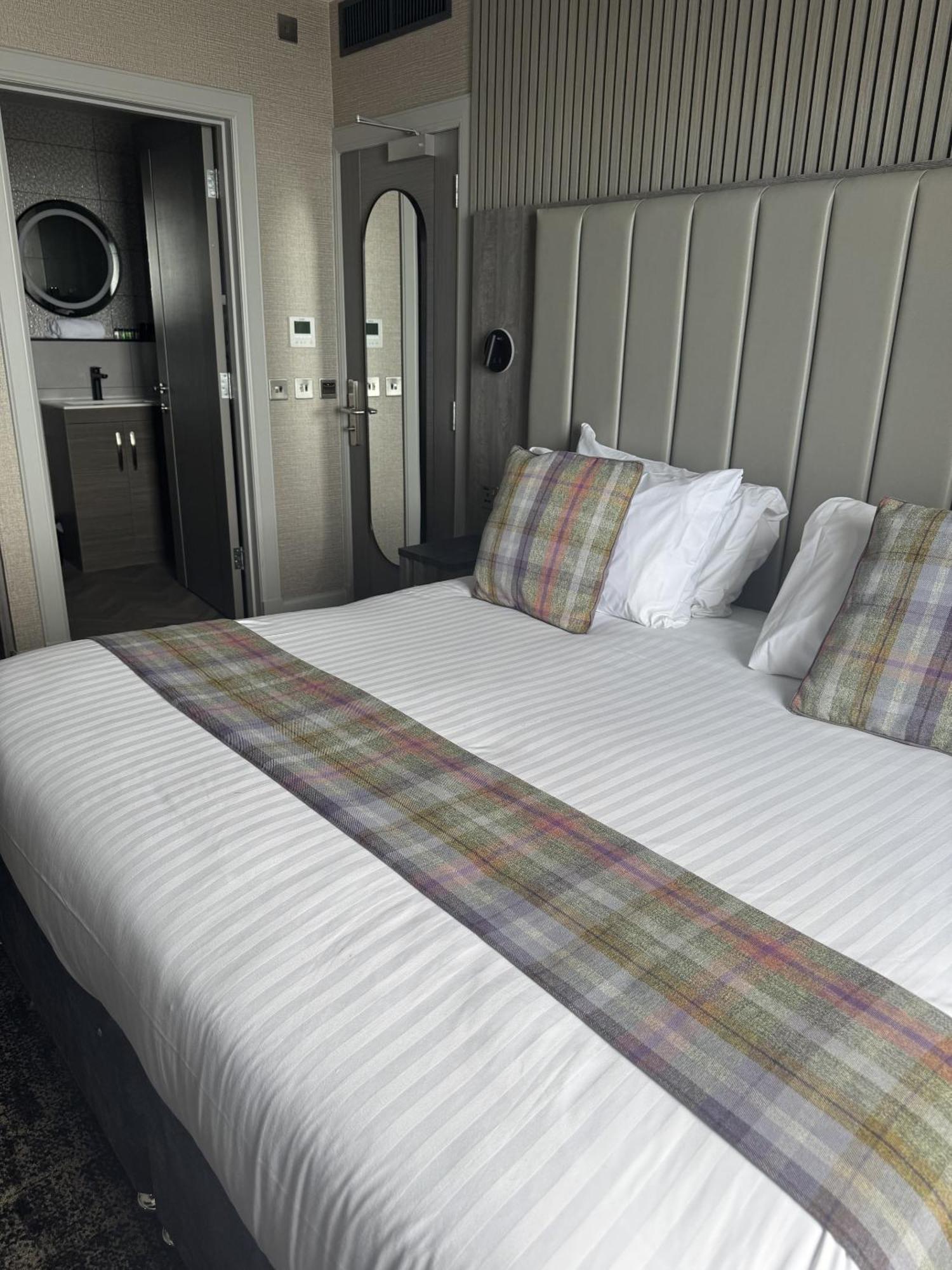 The Knowes Hotel & Restaurant Macduff Kamer foto